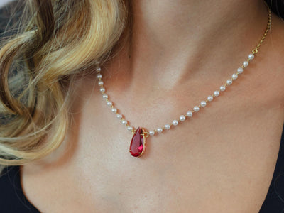 Meaningful Gemstone Necklaces for Mothers: Choosing with Intention