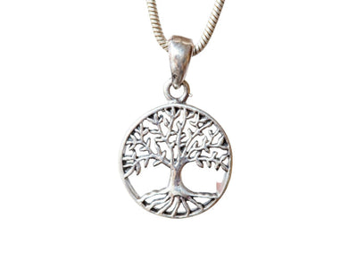 10 Heartfelt Holiday Jewelry Gifts Mom Will Adore