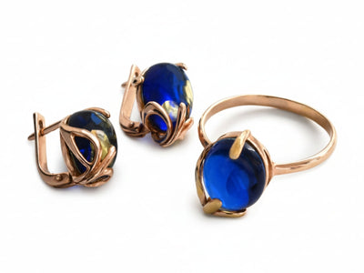 Timeless Treasures: Holiday Jewelry Gifts for Your Grandmother