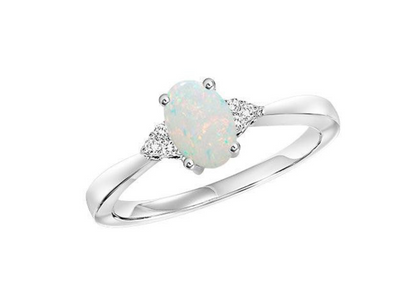 Opal Rings 101: Purchase, Care & What to Watch