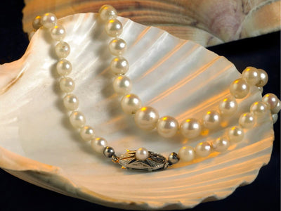 Pearl Necklaces: Timeless Classic Jewelry for Today's Style