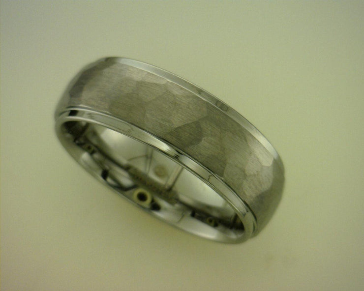 Tungsten Hammered 8Mm Wide Dome Step Edge Ring