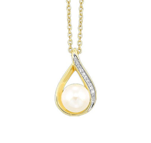 Lady's Yellow 14 Karat Pearl & Diamond Pendant Wit